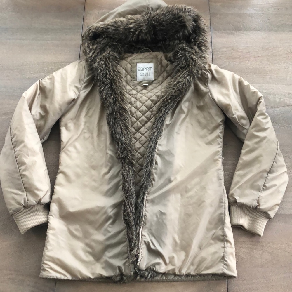 Esprit Light puffer